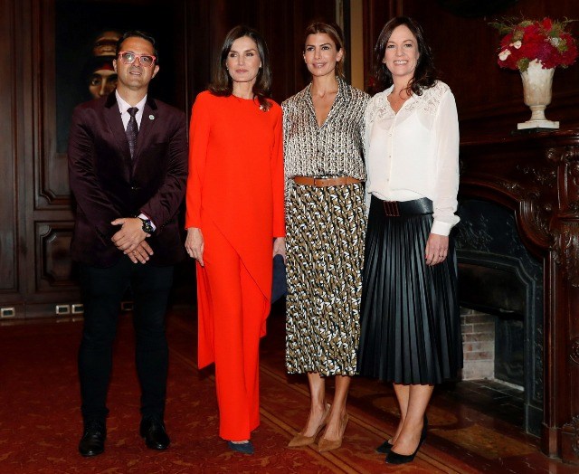 Foto Doña Letizia y Juliana Awada con Carolina Stanley y Juan Carrión Foto Doña Letizia y Juliana Awada con Carolina Stanley y Juan Carrión