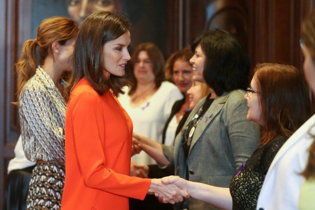 Foto Letizia Ortiz y Juliana Awada reciben el saludo de los asistentes Foto Letizia Ortiz y Juliana Awada reciben el saludo de los asistentes