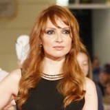 Cristina Castaño luce la melena pelirroja más sensual