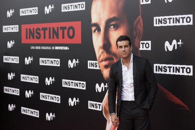 Foto Mario Casas en la première de Instinto