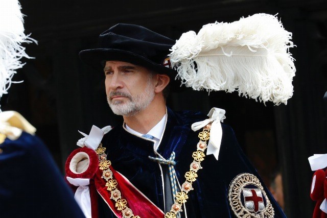 Foto El rey Felipe durante la procesión camino a la Capilla de San Jorge