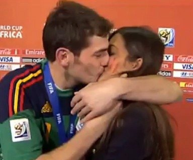 Foto El besazo de Iker Casillas a Sara Carbonero