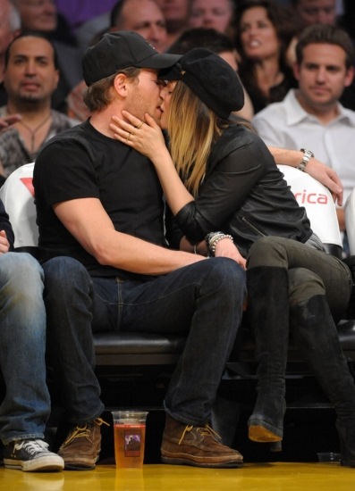 Foto Drew Barrymore y su novio desatan su pasión