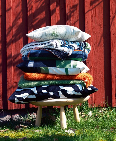 Foto Elige fundas de cojines y textiles estampados de tonos veraniegos