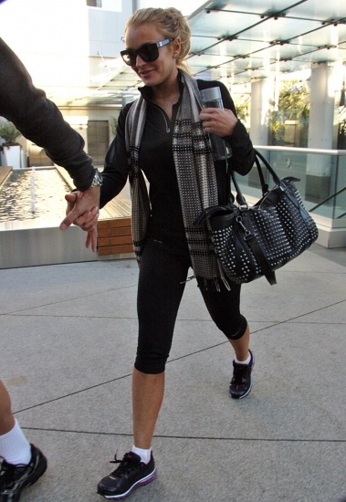 Foto Lindsay Lohan apuesta por el negro para ir al gimnasio