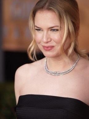 Foto Renée Zellweger se ha cortado su melena rubia